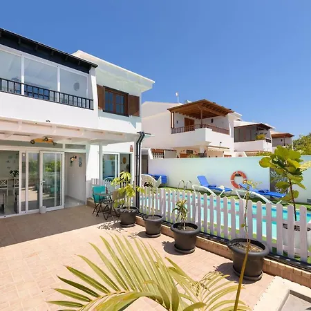 Villa Siroi, Puerto Del Carmen, Heated Pool, 10mn From The Sea *